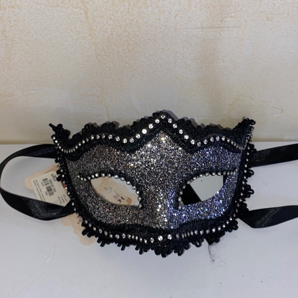 Hand painted face mask